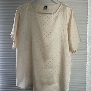 Anne Klein Cream top with gold detail size XL
